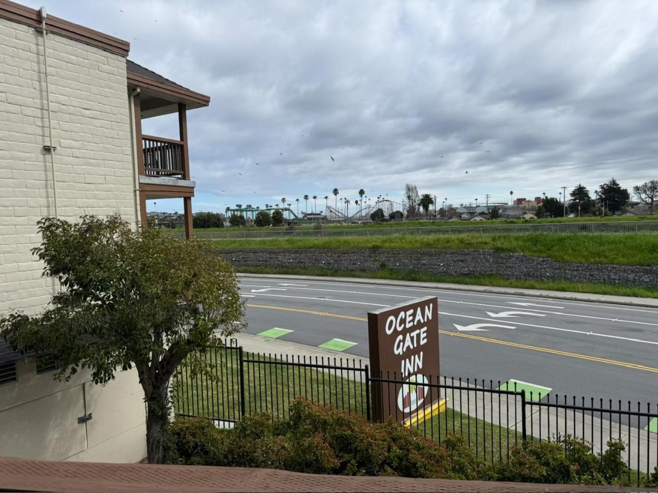 Ocean Gate Inn Santa Cruz Exterior photo