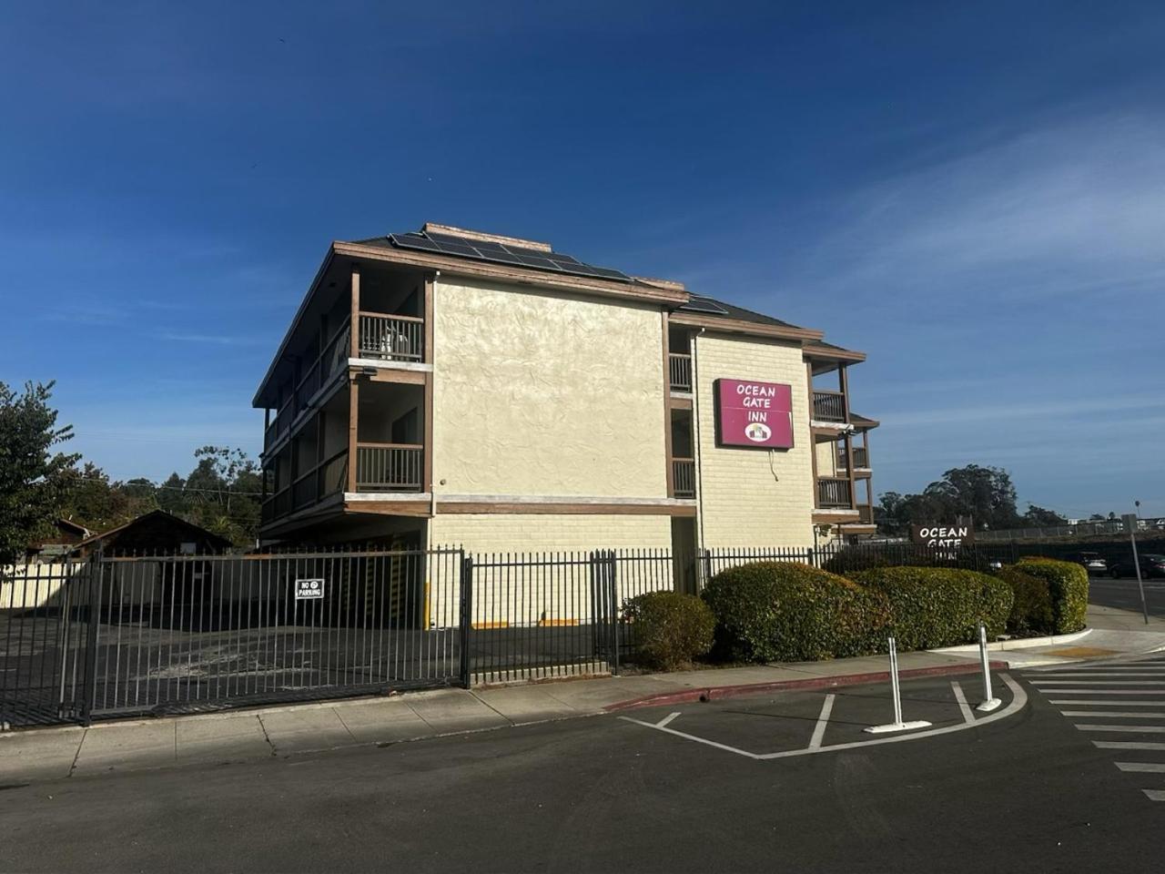 Ocean Gate Inn Santa Cruz Exterior photo